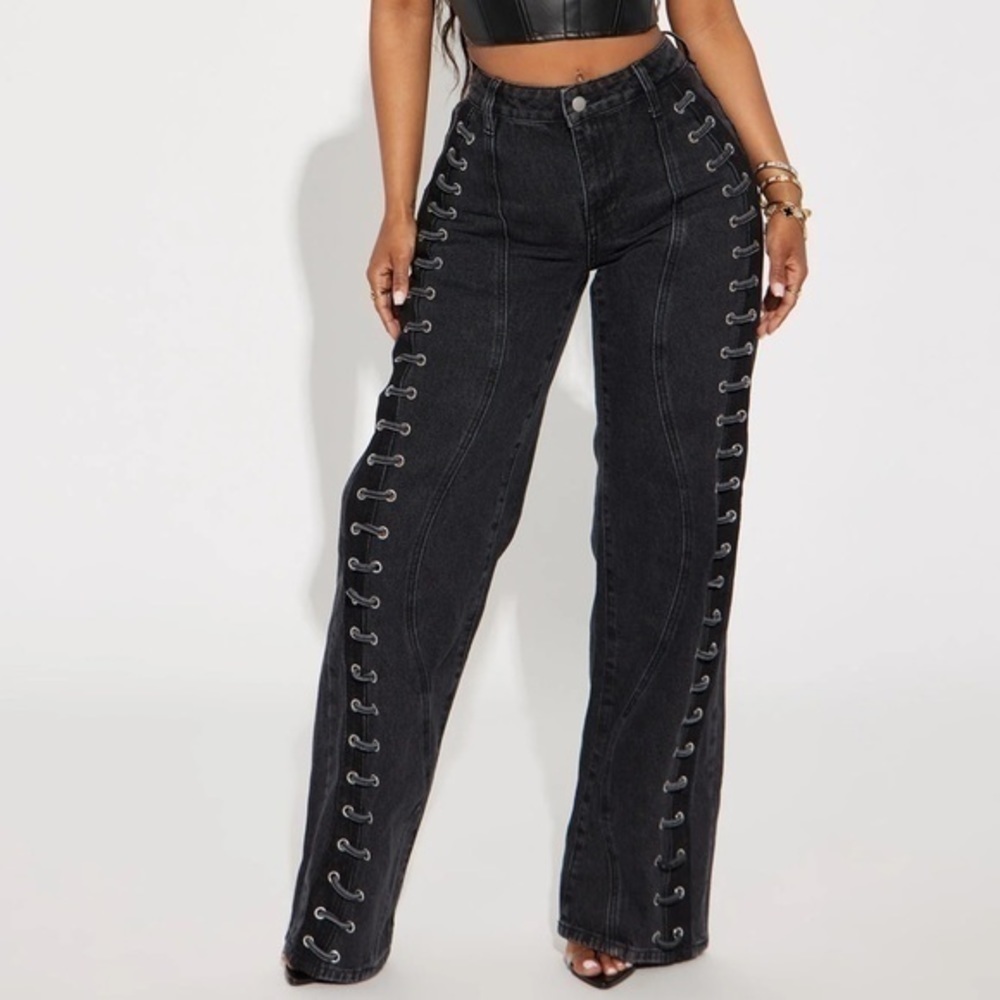 NWT Fashion Nova Non-Stretch Straight Leg Jeans Black Wash | Size 7